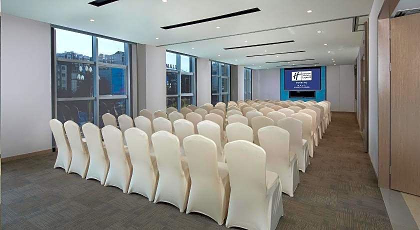 Holiday Inn Express Xichang City Center By IHG