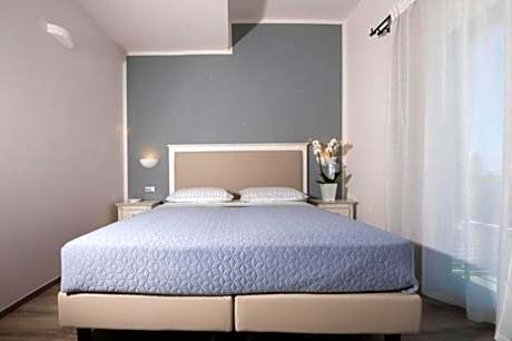 Double Room with Spa Bath