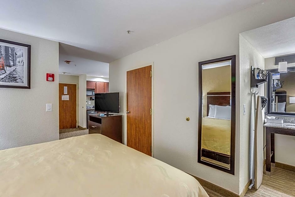 Quality Inn & Suites Meridian - West Boise