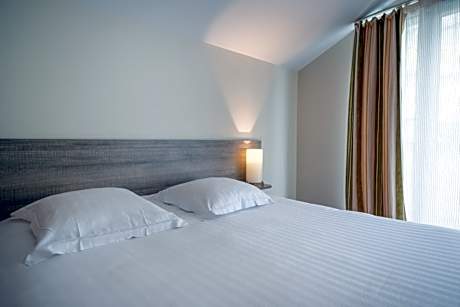 1 Queen Bed Kitchenette Nonsmoking Upgrade