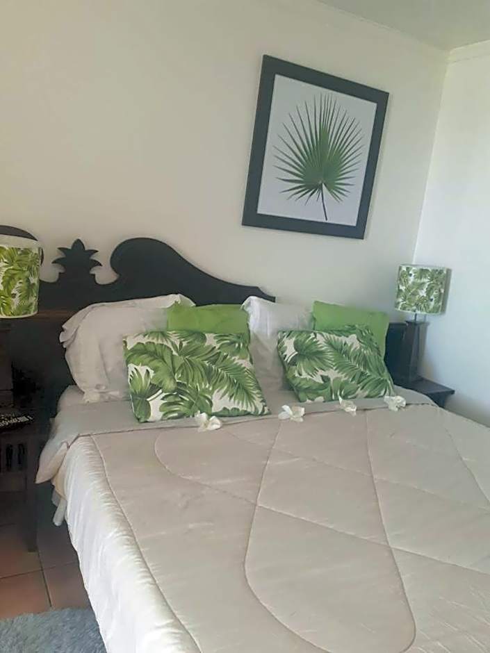 Au beau village studio rez de jardin