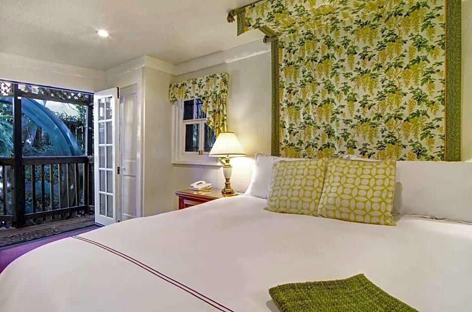Babbling Brook Inn