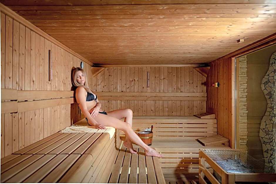 Alpholiday Dolomiti Wellness & Fun Hotel