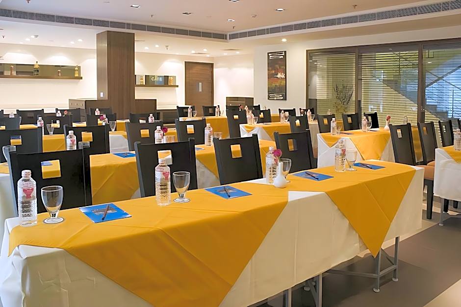 Shervani Hotel Nehru Place