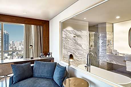 Presidential Suite, Presidential Suite, 1 King, Top floor