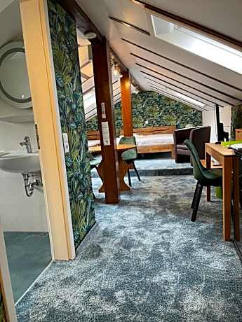 Quadruple Room with Bathroom