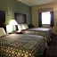 Pearsall Inn and Suites