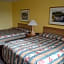 Sky Lodge Inn & Suites - Delavan