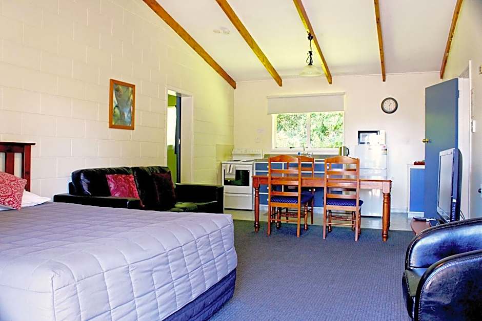 Fairy Springs Motel