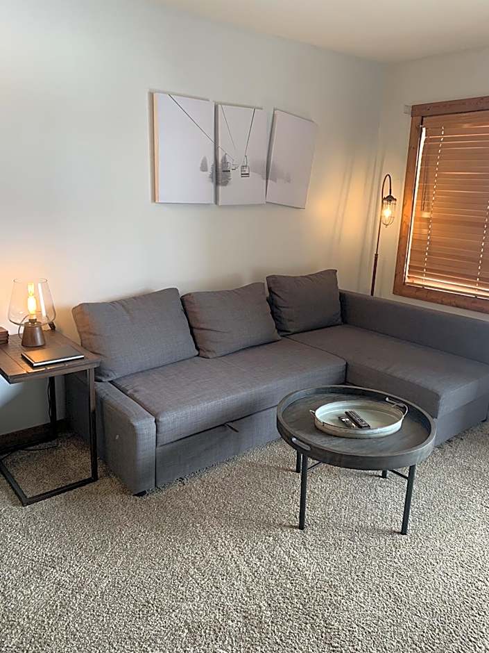 Highland House 207 Slopeside, Village Area, Ski in out