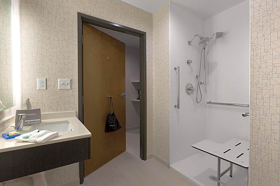 Holiday Inn Express - Lake Park by IHG