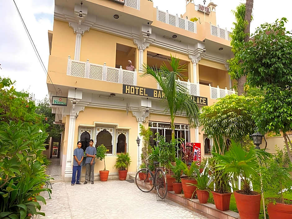 Hotel Bani Park Palace