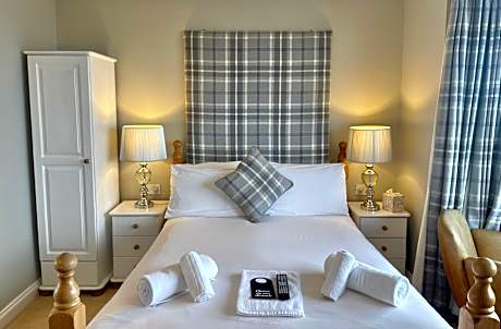 Superior Double Room with Sea View and Bay Window