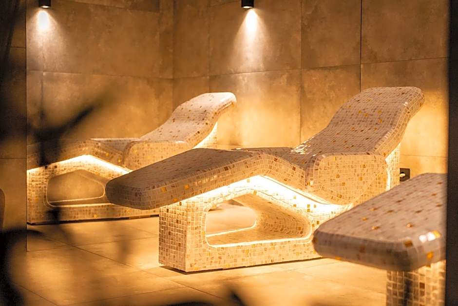 Lumière Hotel Pool & SPA