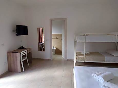 Standard Quadruple Room