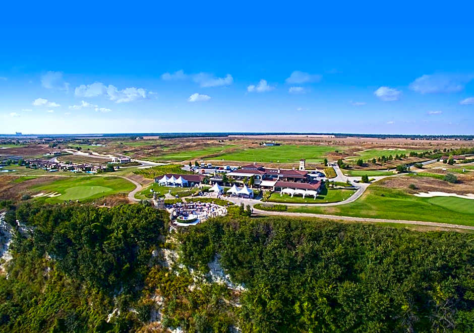 Club Residence at BlackSeaRama Golf