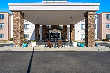 Comfort Suites Cullman I-65 Exit 310