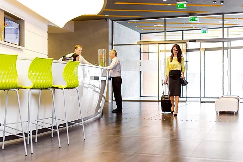 Best Western Plus Lakeside Hotel