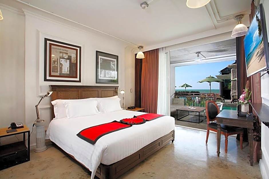 Photo 1 of 7 of Deluxe 1 King Bed