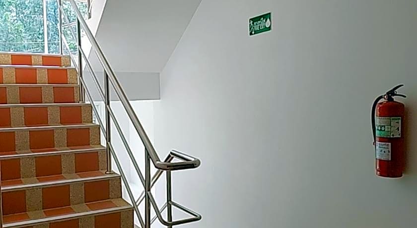 Aromdee @Naithon Beach