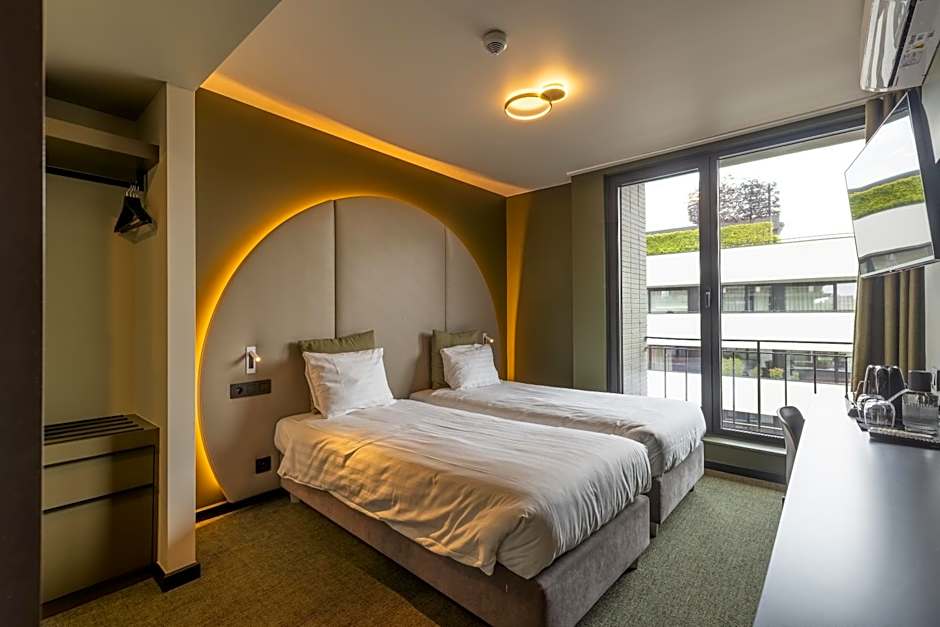 Green Hotel