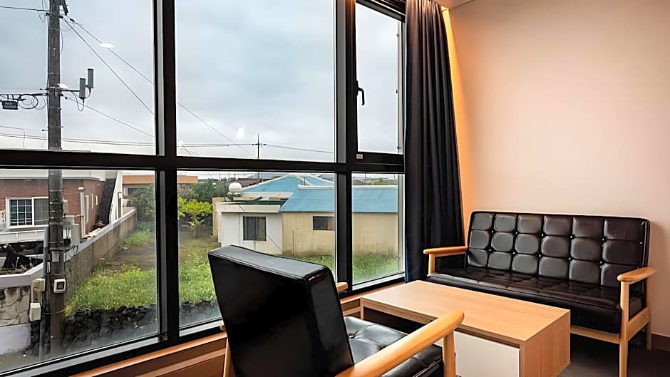 Sunrise Hotel Seopjikoji