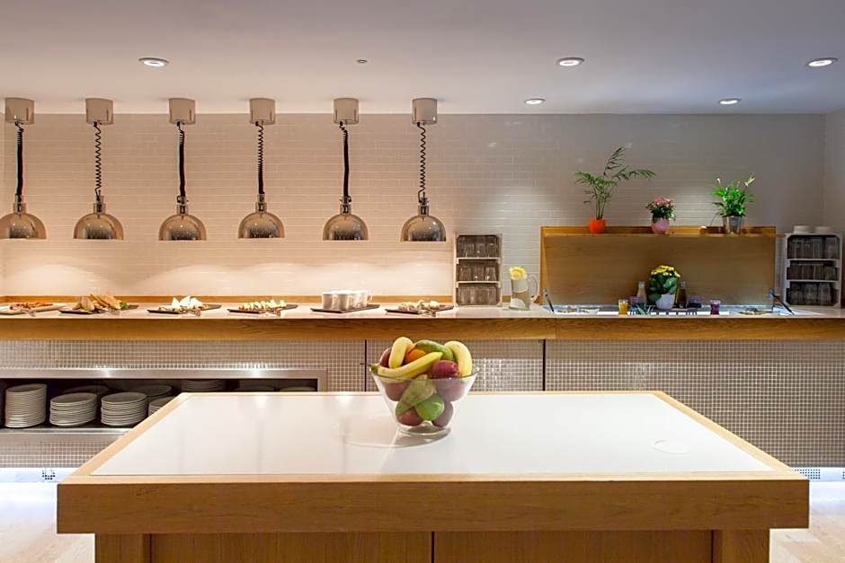 Holiday Inn London Camden Lock By IHG