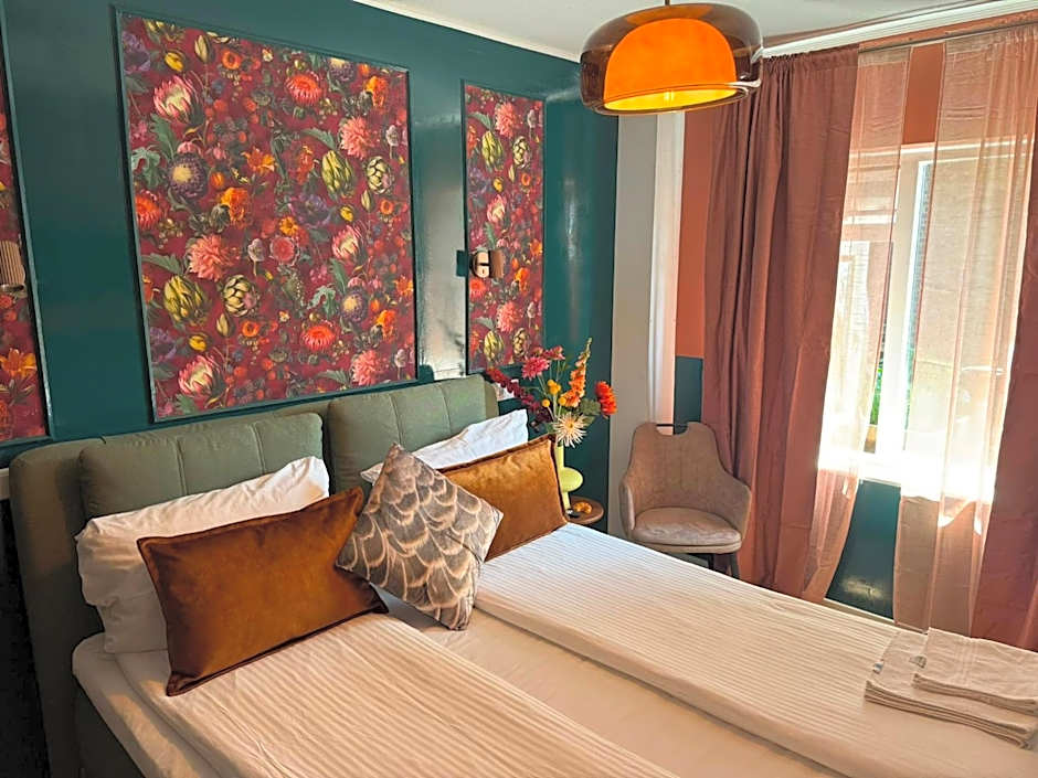 Amadeus Hotel