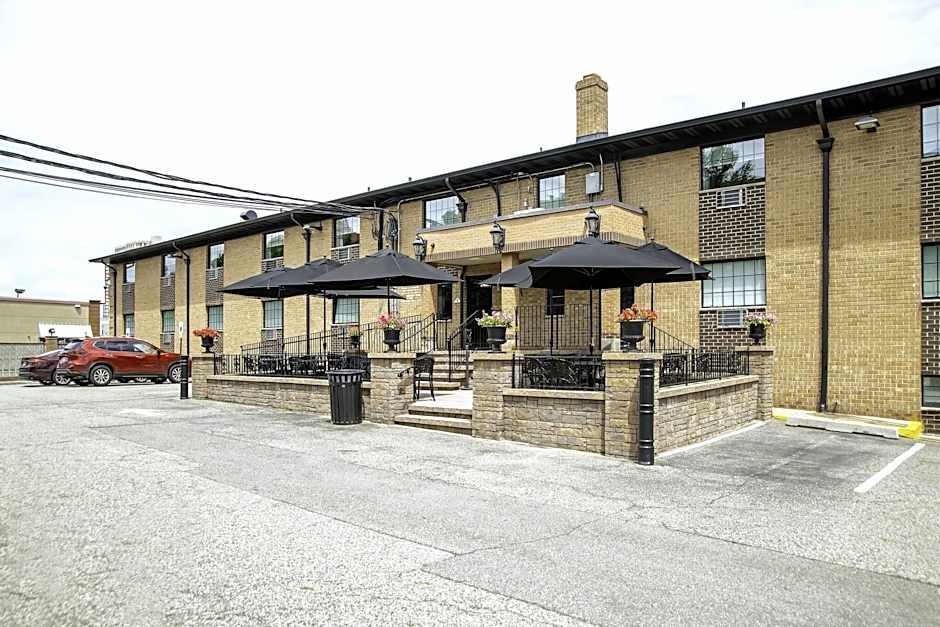 The Holland Hotel