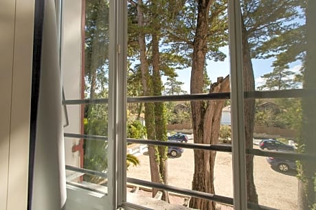Classic Double Room with City View