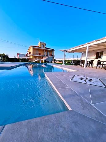 Double Room with Pool View