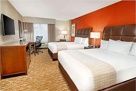 2 Queen Beds