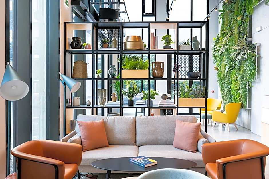 Staycity Aparthotels Paris La Defense