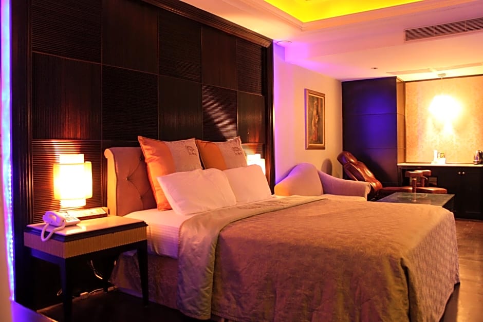 Beverly commercial motel