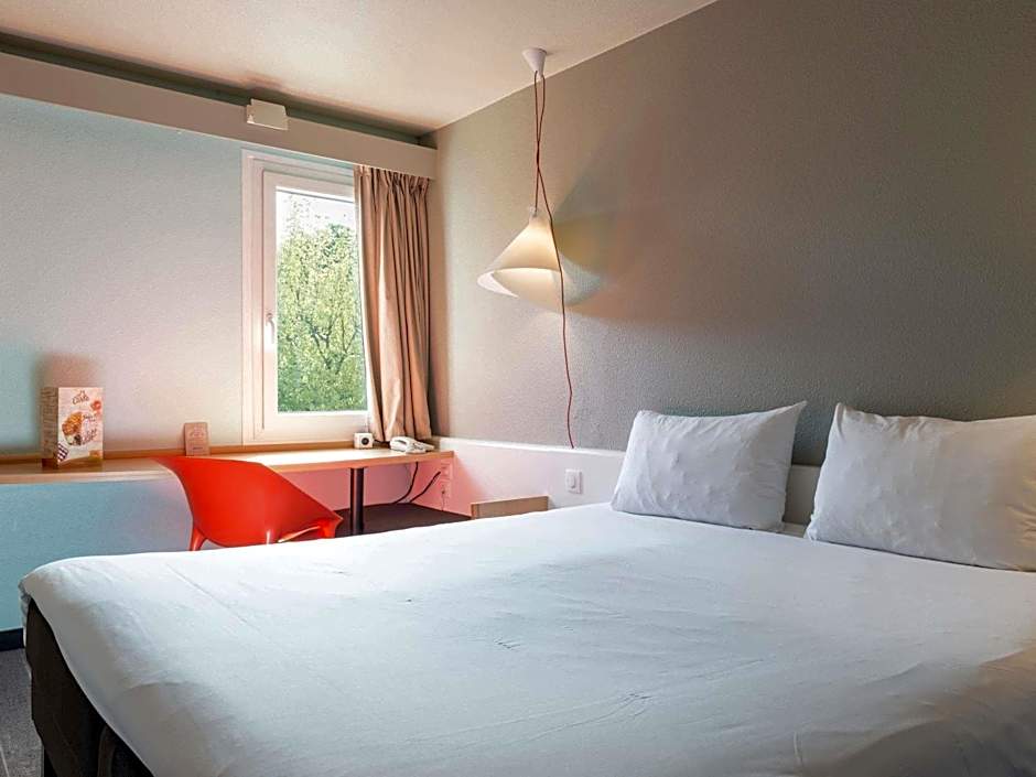 ibis Senlis
