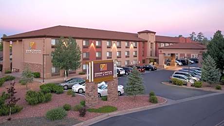 Grand Canyon Hotel & Suites