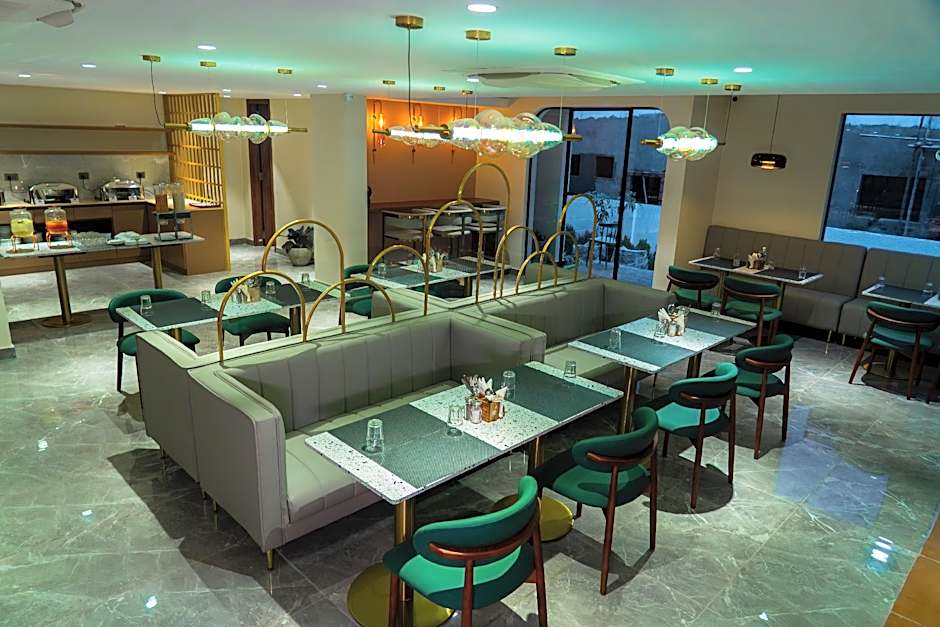 Trunk and Trolley Gachibowli