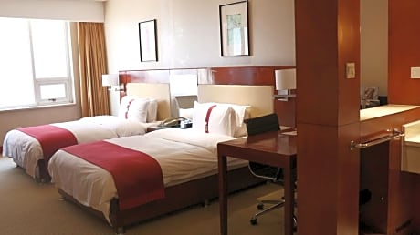 Deluxe Room with Two Double Beds - Smoking
