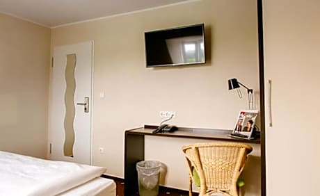 Medium Double Room