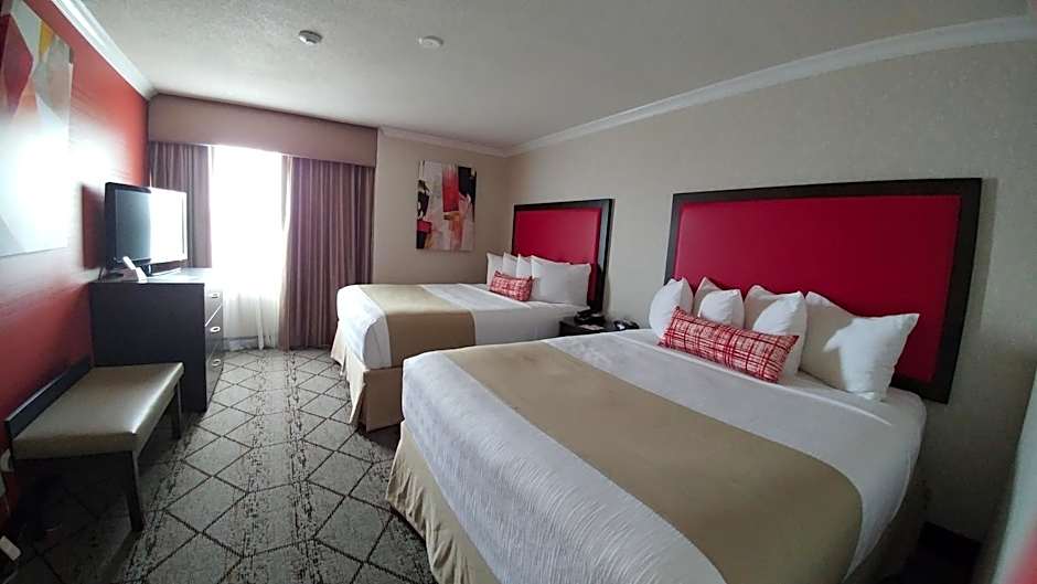 Best Western Plus Rose City Suites