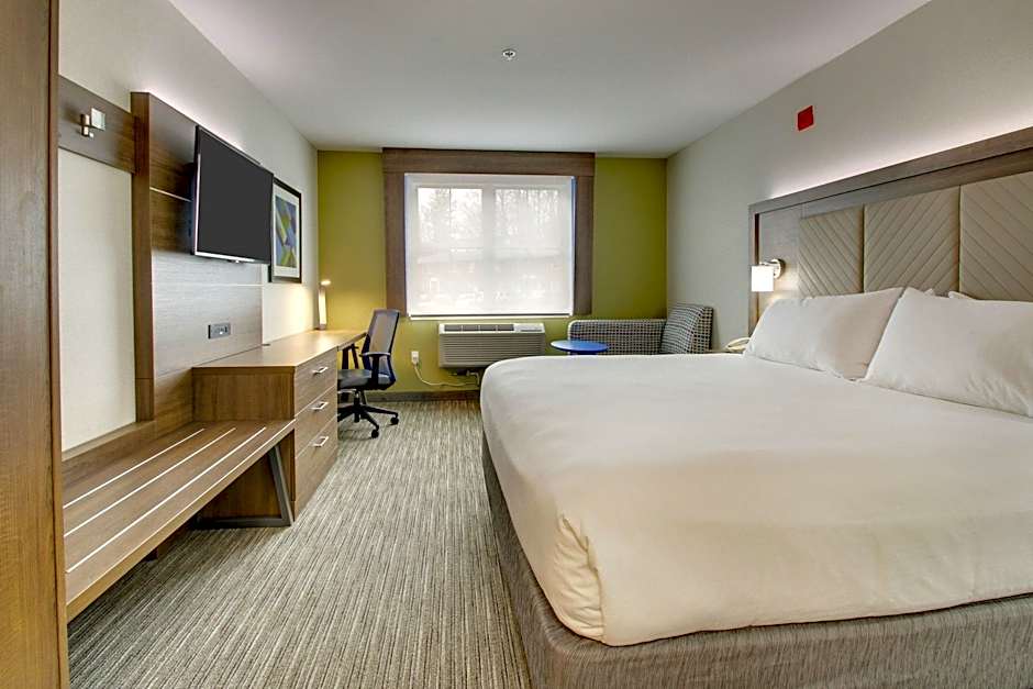 Photo 1 of 1 of 1 King Bed, Mobility Accessible, Roll in Shower
