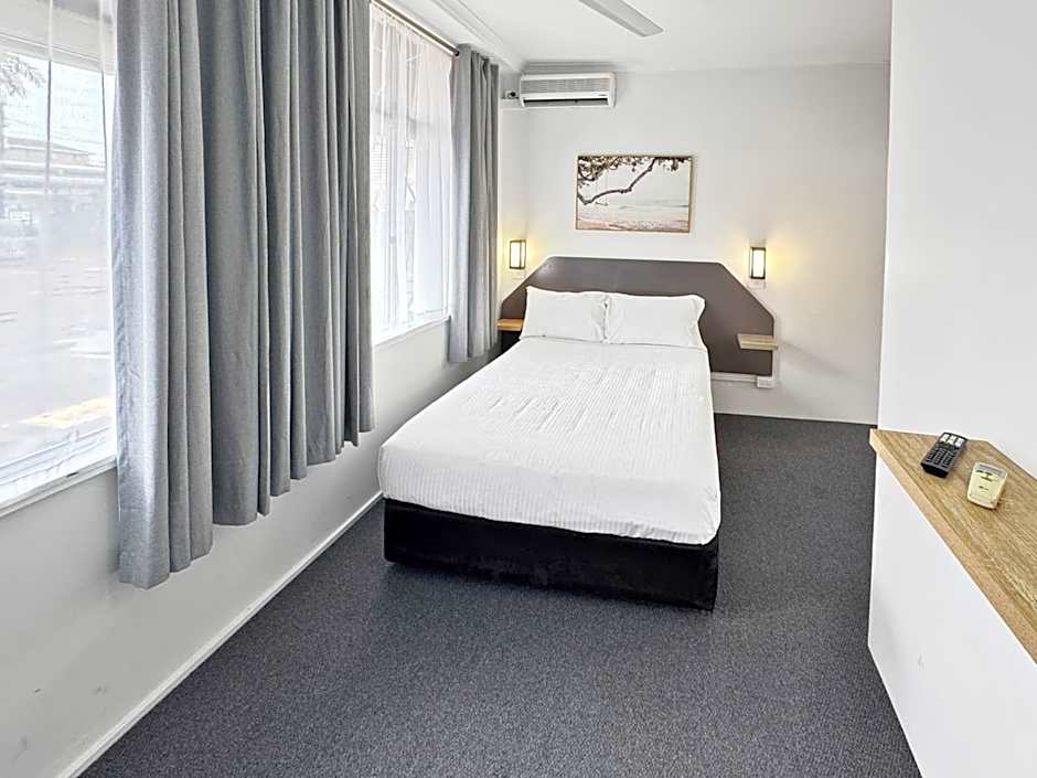 Golden Sands Motor Inn