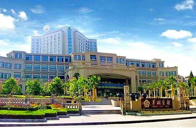 Zhongwei Green Lake Hotel Kunming
