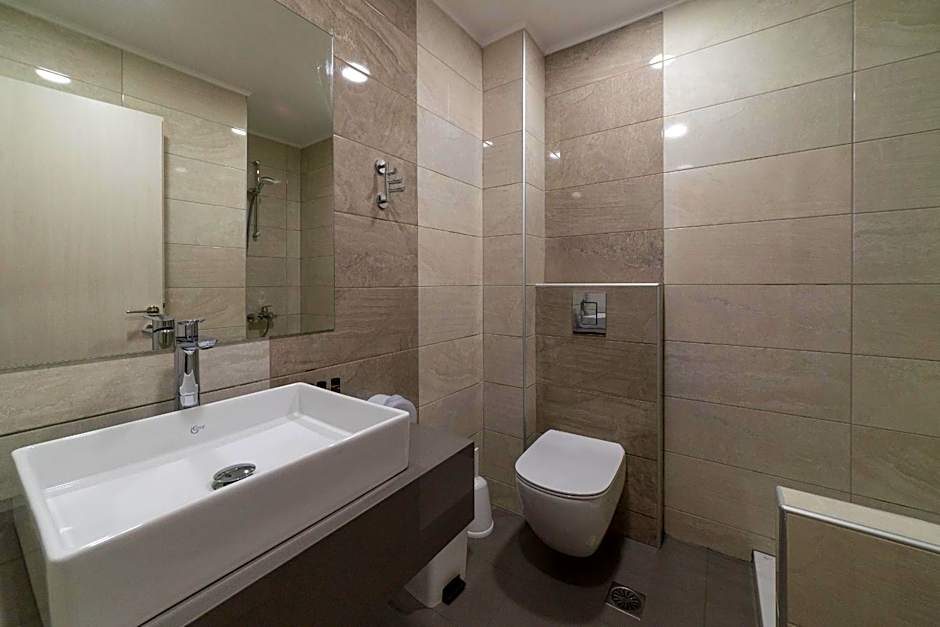 Mistrali Suites & Apartments