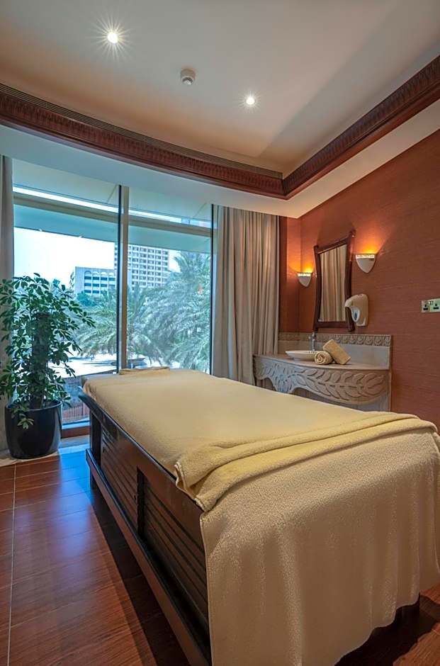 The Diplomat Radisson Blu Residence