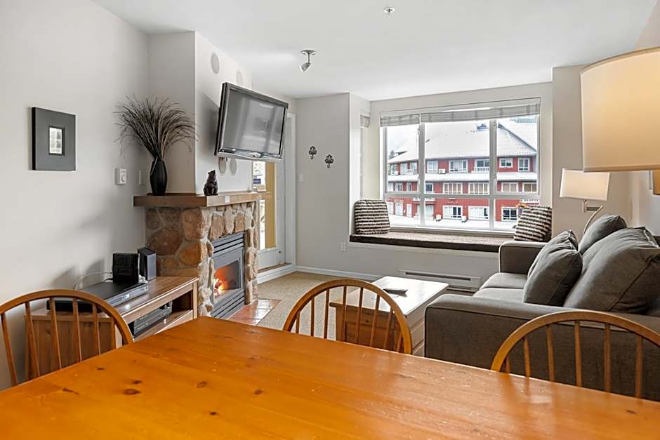 Bear Lodge One Bedroom by MVA