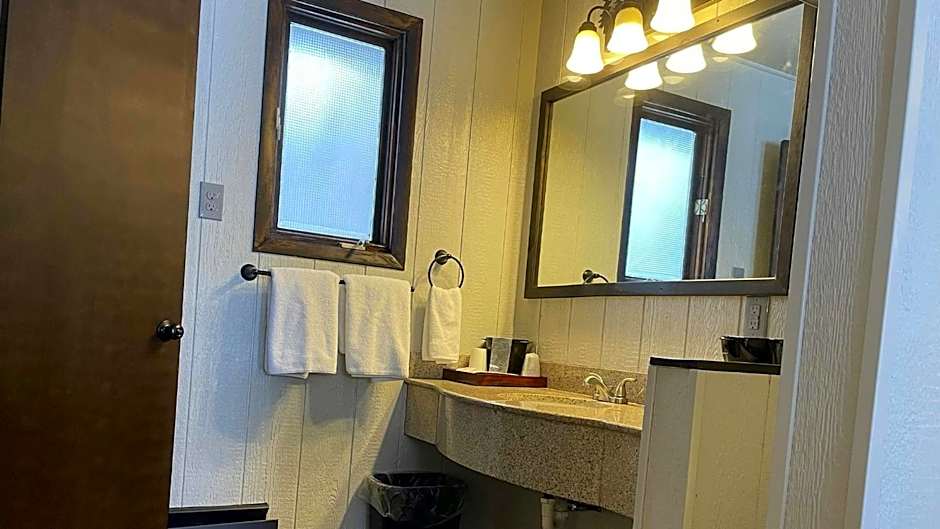 Adirondack Lodge Old Forge