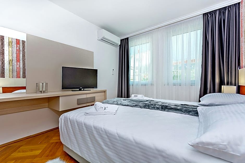 Aparthotel Adeo