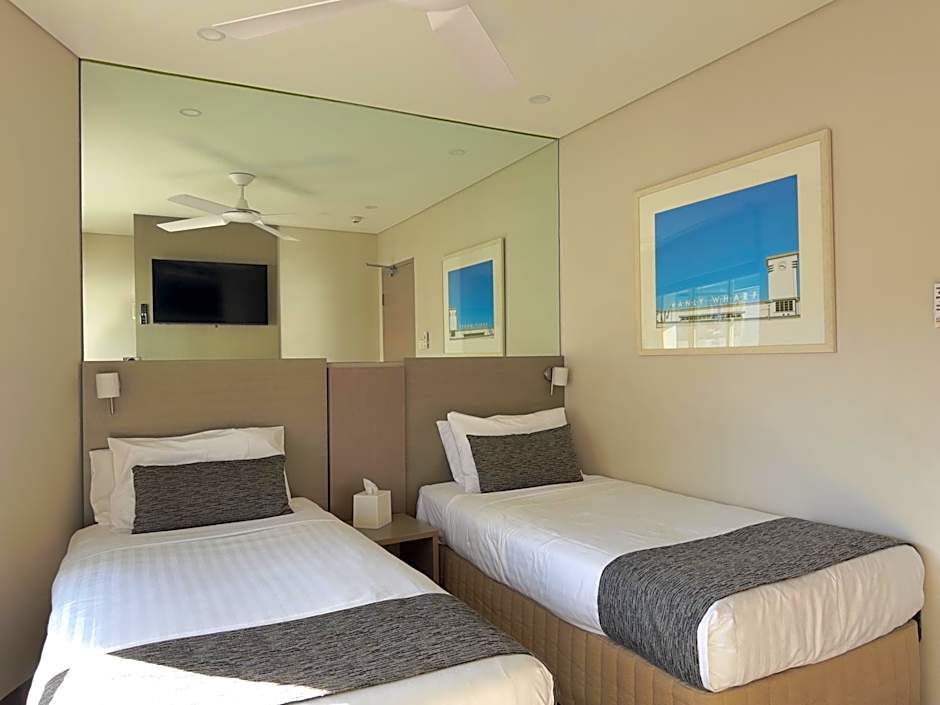 Manly Paradise Motel & Apartments
