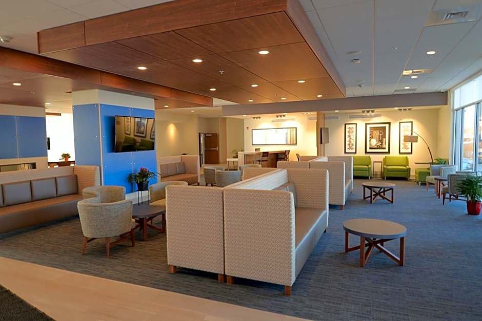 Holiday Inn Express & Suites Onalaska - La Crosse Area By IHG